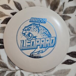 Leopard Disc - White with Blue Design